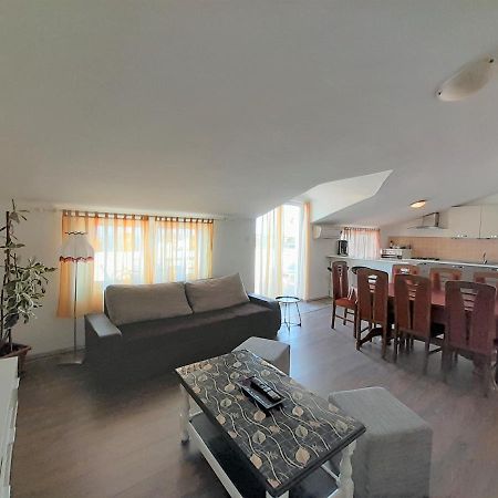 Apartments Nada Krk Town Exterior photo