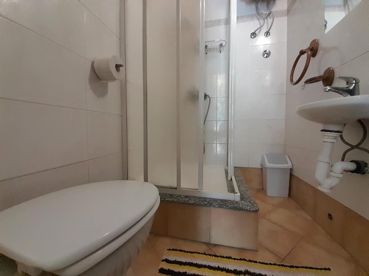 Apartments Nada Krk Town Exterior photo